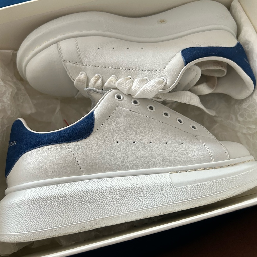 Alexander McQueen sneaker kids size 23